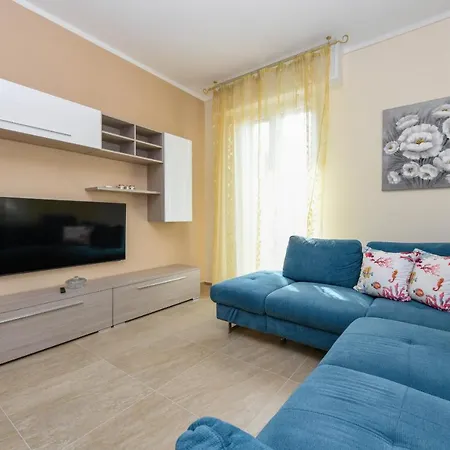 Apartament Mgh Family *